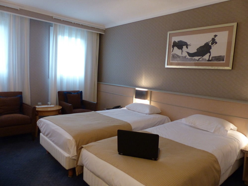 Hotel Le Paddock Magny-Cours Luaran gambar