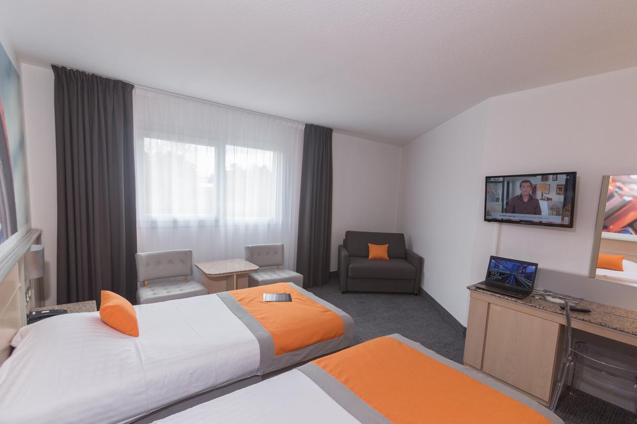 Hotel Le Paddock Magny-Cours Luaran gambar