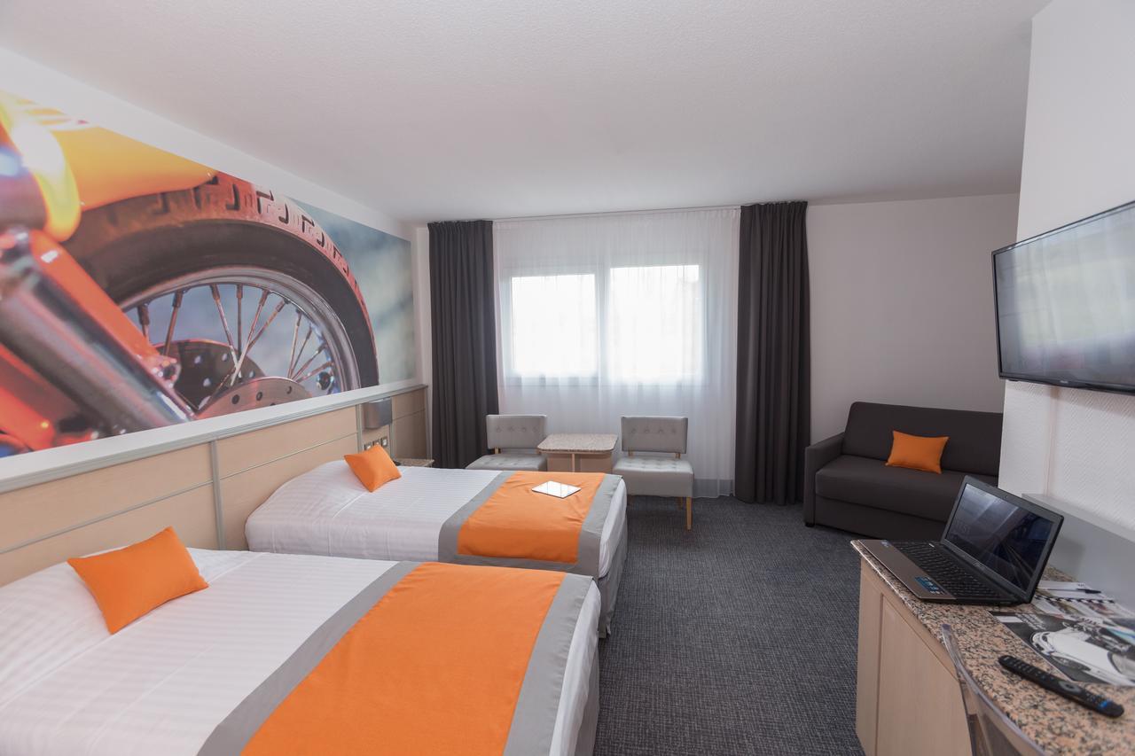 Hotel Le Paddock Magny-Cours Luaran gambar