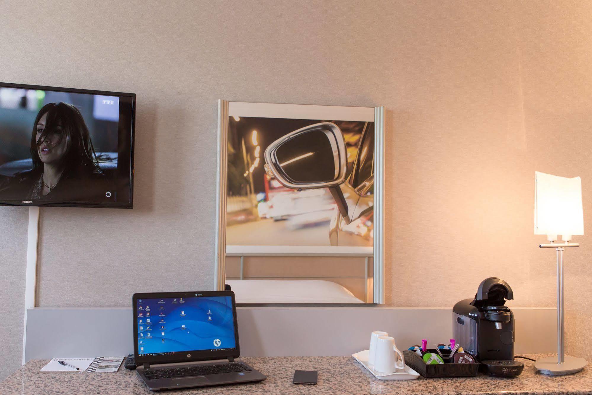 Hotel Le Paddock Magny-Cours Luaran gambar